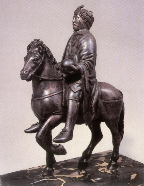 查理曼大帝手下的骑士小雕像