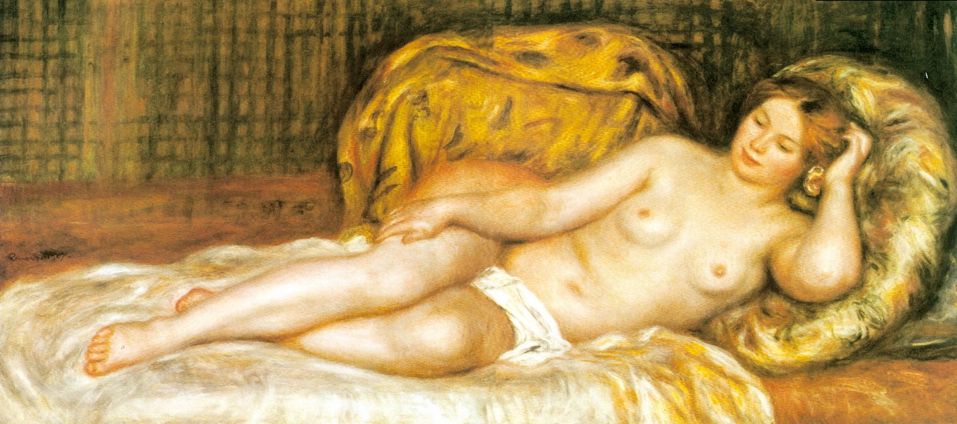 枕靠垫的裸女